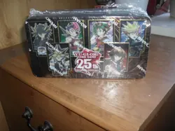 Yu-Gi-Oh! TCG 25th Anniversary Tin - Dueling Heroes see listing 4012927165423 - Image 3