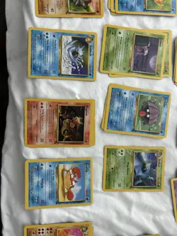 Pokemon Cards Lot Vintage 1999 OVER 100 Cards, All Authentic - Image 5
