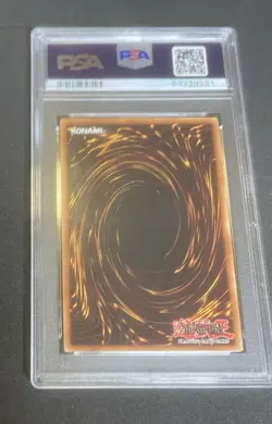 2002 Yu-Gi-Oh! Blue-Eyes White Dragon SDK-001 Ultra Rare PSA 9 MINT - Image 2