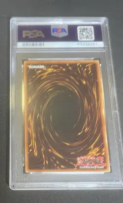 2002 Yu-Gi-Oh! Blue-Eyes White Dragon SDK-001 Ultra Rare PSA 9 MINT - Image 3