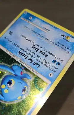 FART SWIRL 🌀💫 HOLO BLEED ERROR MP Manaphy 9/130 Diamond and Pearl Pokemon Card - Image 2