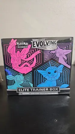 Pokemon TCG - Evolving Skies ETB - Sylveon/Espeon/Glaceon/Vaporeon - SEALED - Image 1