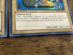 YU-GI-OH x3 BLUE EYES WHITE DRAGON ALT ART SDBE 1ST EDITION LP - Image 3