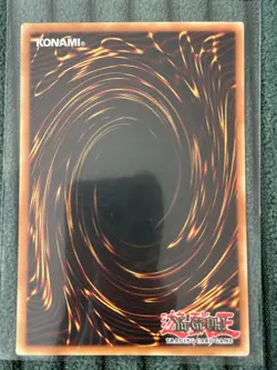 Yu-Gi-Oh! TCG Salamandra DDS-006 Prismatic Secret Rare - Image 2