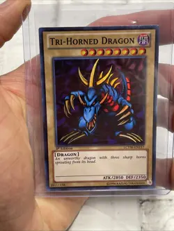 Yugioh Tri-Horned Dragon LCYW-EN157 Super Rare 1st Edition LP Lightly Played - Image 1