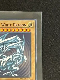 Blue-Eyes White Dragon Original Art 1st Edition LDK2-ENK01 YuGiOh Legendary Deck - Image 3