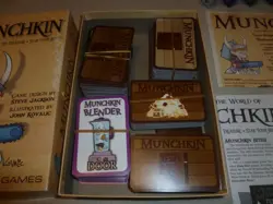 MUNCHKIN CARD GAME 2001 STEVE JACKSON GAMES BLENDER 1442 10D DICE SET RARE LOT > - Image 4