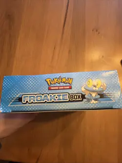 Pokemon TCG Kalos Starter Figure Box Froakie Box - XY Base Set (XY) Kalos - Image 3