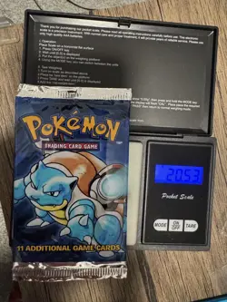 1999 Pokemon Base Set Booster Pack x3 Artset Charizard w/ box & case - Heavy - Image 4
