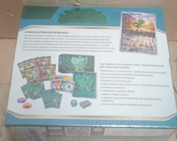 Pokemon-Trading Card Game: Top Trainer Box Crimson & Purple -Twilight Masquerade - Image 2
