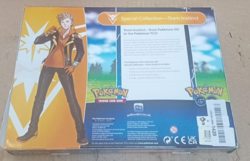 Pokemon TCG: GO Special Collection - Team Instinct ( Foil Promo Card, Deluxe - Image 2