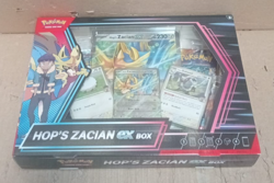 Pokemon TCG: Hop’s Zacian ex Box (3 Foil Promo Cards, 1 Foil Oversize Card & 4 B - Image 1
