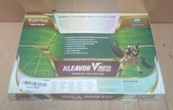 Pokemon TCG: Kleavor VSTAR Premium Collection - Image 4