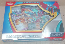 Pokemon Roaring Moon ex Collection Box - EN - Image 1