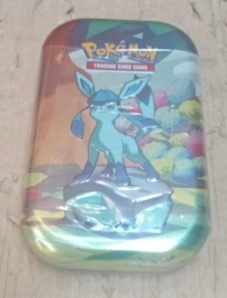 Pokemon TCG: Scarlet & Violet Prismatic Evolutions Mini Tin Glaceon - Image 1