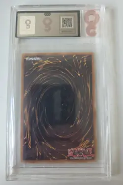 YuGiOh! - Malefic Truth Dragon CT09-EN016 Super Rare Limited Edition Graded OG 7 - Image 2