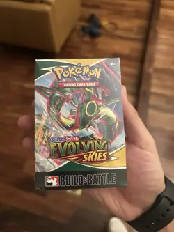 🔥 Pokemon TCG: Evolving Skies Build & Battle Box - Factory Sealed - Rare - Image 3