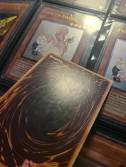 Yu-Gi-Oh Dark Magician Girl Secret Rare LCYW-EN022 Unlimited Edition - Image 4