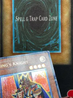 Yugioh King’s Knight EEN-EN006 Ultimate Rare MP - Image 2