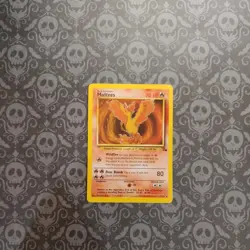 Moltres 27/62 Fossil Non-Holo Rare Vintage Pokemon Card 1999 Near Mint Condition - Image 1