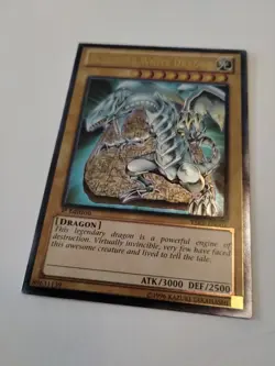 Yu-Gi-Oh! Blue-Eyes White Dragon Ultimate Rare 1st Edition YSKR-EN001 - Image 2