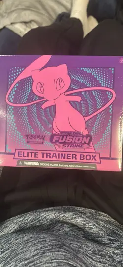 Nintendo Pokemon TCG Sword & Shield-Fusion Strike Elite Trainer Box - Image 1