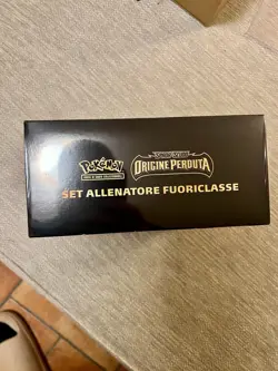 Pokemon Origine perduta Set allenatore Fuoriclasse ITA Sealed ETB - Image 2