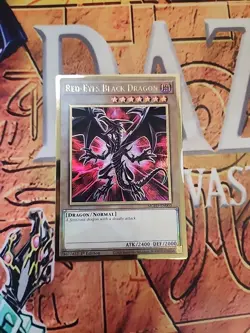 Red-Eyes Black Dragon Gold Rare MGED-EN003 Alt Art LP - Image 1