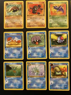 Pokemon 1st Edition Fossil 17 Card Lot - Image 2