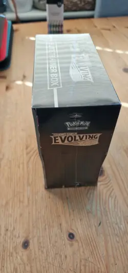 Pokemon TCG Evolving Skies Elite Trainer Box ETB Factory Sealed - Image 2