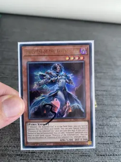 Carte Yu-gi-oh! Priestess Of The Ashened City PHNI-EN093 Ultra Rare Anglais - Image 5