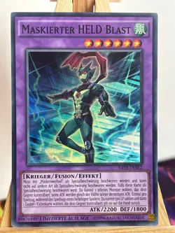 Maskierter HELD Blast RATE-DESE2 Super Rare Deutsch NM YUGIOH - Image 1