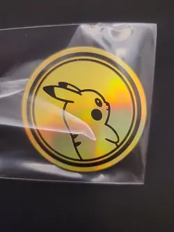 2022 Pokemon Pikachu POGO Gold Rainbow Holofoil Jumbo Coin (NM) - Image 1