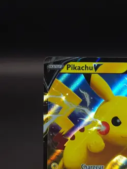 Carte Pokemon : Pikachu V SWSH061 - E&B Promo - NEUF - FR - Image 3