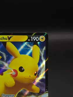 Carte Pokemon : Pikachu V SWSH061 - E&B Promo - NEUF - FR - Image 4