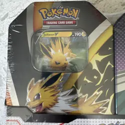 Pokemon TCG V Heroes Bundle Tins: 2-Pack of Jolteon & Espeon Brand New! 820650855658 - Image 3