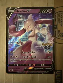 Mewtwo V SWSH223 - Pokemon Go Promo - NM - Image 1