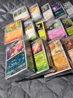 1200 Card Pokemon TCG SWSH & SV Bulk Lot (500 Non-Holo & 700 Rev/Holo) - Image 2
