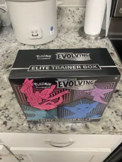 Pokemon Sword & Shield Evolving Skies Elite Trainer Box Sealed ETB - Image 5