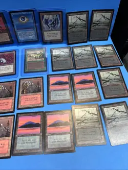 Magic: The Gathering Lot of 30 Magic The Gathering Cards - Image 2