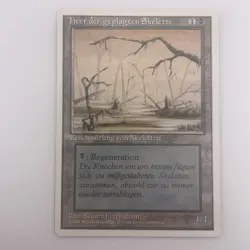 MTG Drudge Skeletons-Swamp Misprint Fourth Edition FWB-HP+ - Image 1