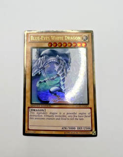 Yu-Gi Oh! Blue-Eyes White Dragon (GLD5-EN001 Ghost/Gold Rare) Light Play - Image 1