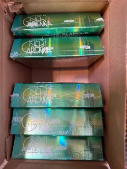 Wizards of the Coast Magic: The Gathering Streets of New Capenna Collector Box 195166122076 - Image 2