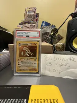 1999 POKEMON FOSSIL #9 KABUTOPS-HOLO PSA 5 - Image 1