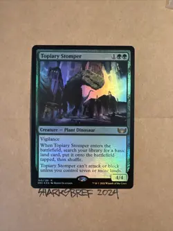 MTG Topiary Stomper FOIL SNC 160/281 R Streets of New Capenna NM Rare - Image 1
