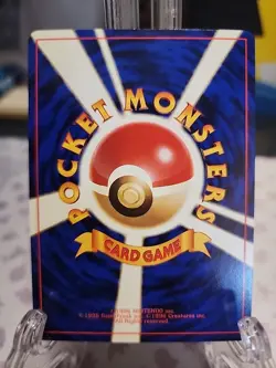 Pokemon TCG Beedrill Base Set 17/102 Regular Unlimited Rare - Image 2