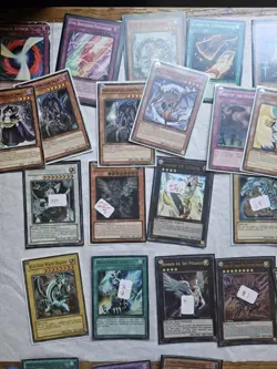 Huge Lot of 750+ Yugioh Cards Limited & 1st addition Ultra Super Rares FOILS +++ - Image 3