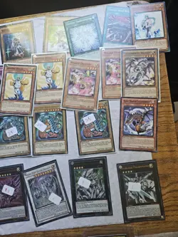 Huge Lot of 750+ Yugioh Cards Limited & 1st addition Ultra Super Rares FOILS +++ - Image 4