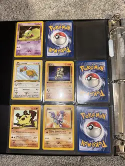 Lot of 33 1999 / 2000s Mixed Pokemon Card Lot Basic Pokemon Fossil, 1st Edition - Image 2