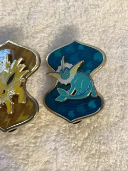 Lot of 3 VMAX Official Pokemon TCG Enamel Pins-Flareon, Vaporeon, Jolteon - Image 4
